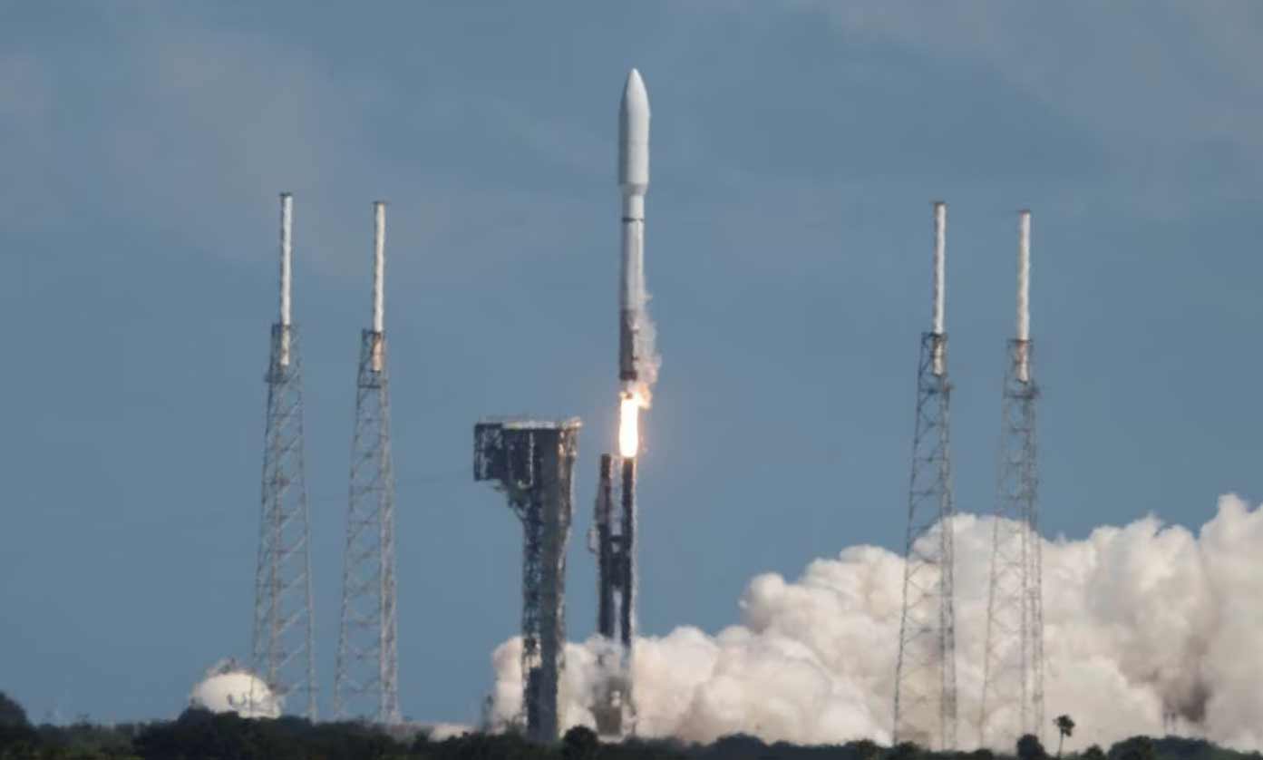 Amazon Launches First Test Satellites for Kuiper Internet Network