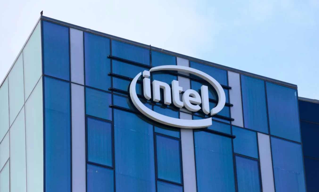 Intel sets Up R&D Lab at CtrlS Datacenters for chip design