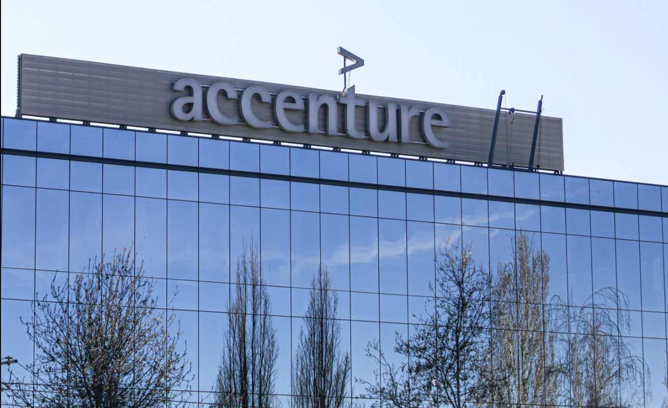 Accenture to Hire 80,000 AI Skilled Professionals